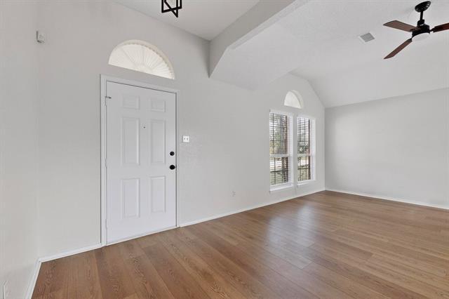 Photo - 2864 Hampshire Ln