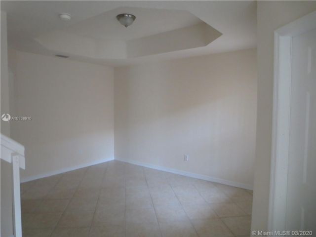 Photo - 2314 Coral Reef Ct Unit 4G
