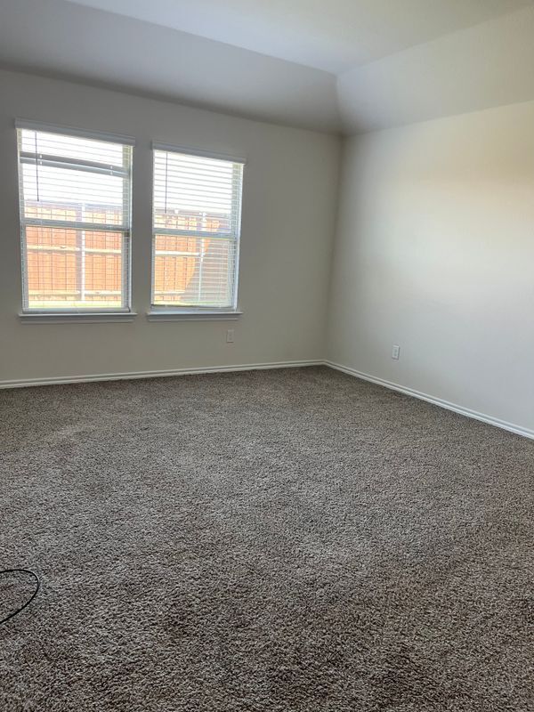 Photo - 2544 Russell St