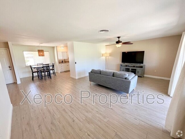 Building Photo - 77665 Michigan Dr Unit #3C Rental
