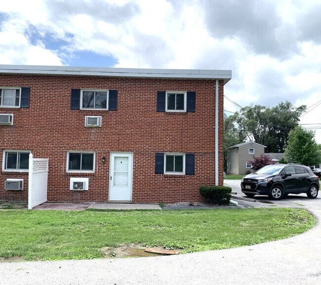 Building Photo - 835 High St Unit 835 D Rental