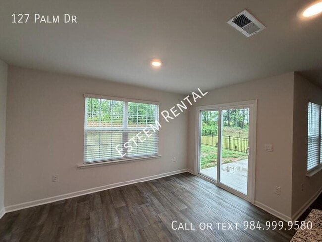 Photo - 127 Palm Dr