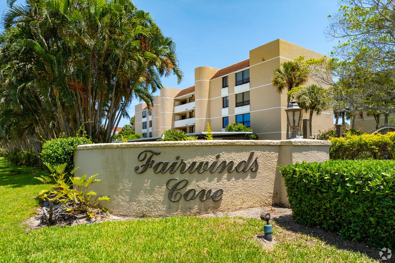 3382-3492 NE Causeway Blvd. Jensen Beach, FL 34957 - Fairwinds Cove