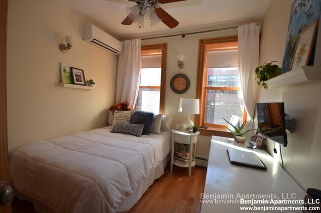 Photo - 137 Charles St Unit 1