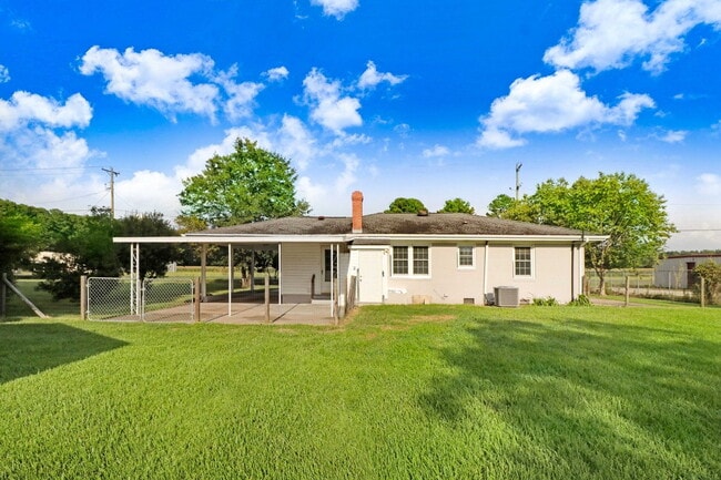 Photo - RENOVATED 2 BR, 1.5 BA W/ DETACHED GARAGE/ STORAGE - PIKEVILLE SCHOOLS