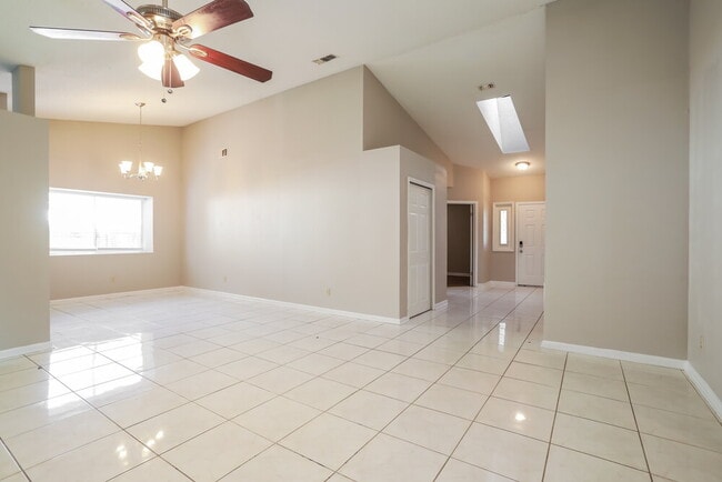 Photo - 8228 Honeysuckle Ln