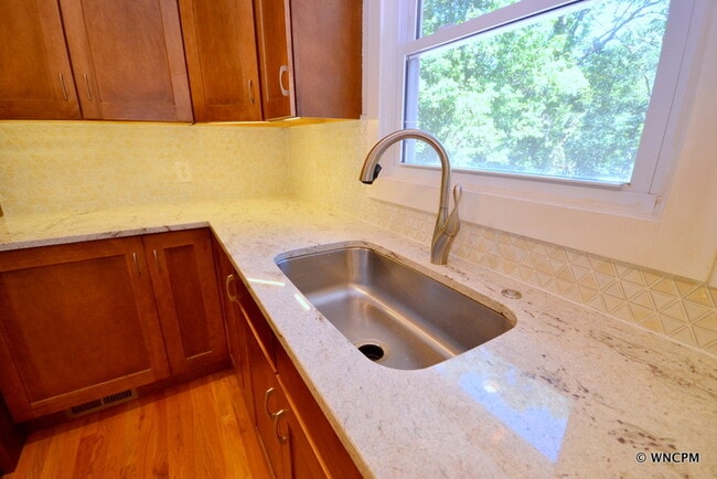 Photo - 17 Laurel Park Dr