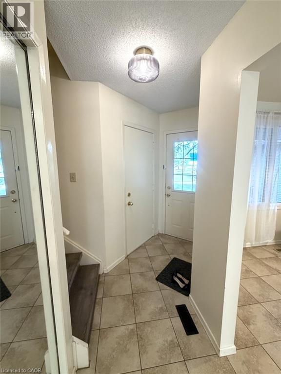 Photo - 395 Kingscourt Dr