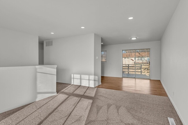 Photo - 3112 SW Grand Ct