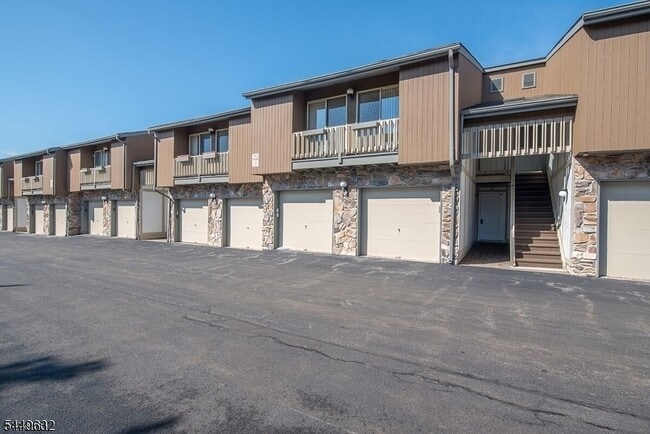 Photo - 24 McChesney Ct