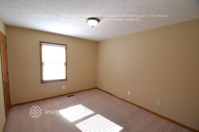 Photo - 130 Williamsburg Ln