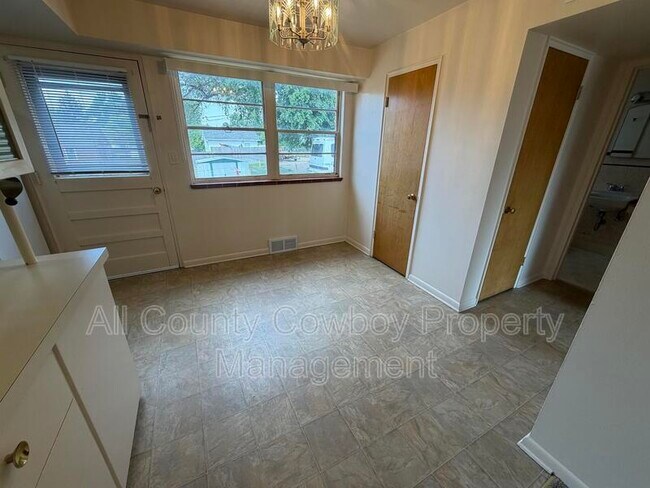 Photo - 700 W 1st Ave Unit Apt. 6