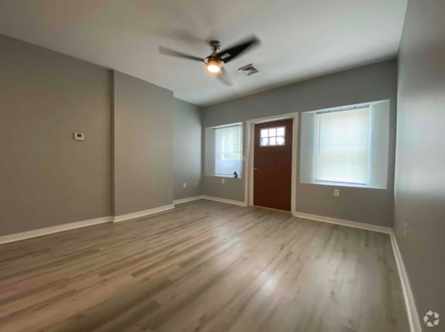 Building Photo - 3109 6th Ave Unit #1 Rental
