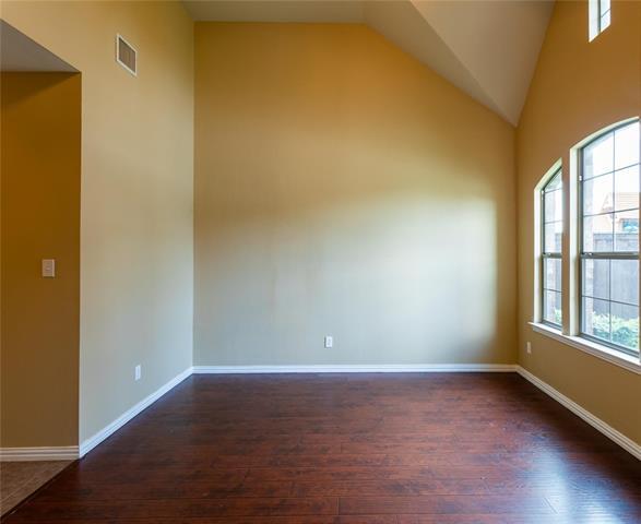 Photo - 808 Lake Forest Trl