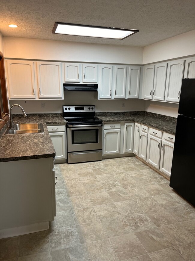 Photo - 2970 Sandhill Rd