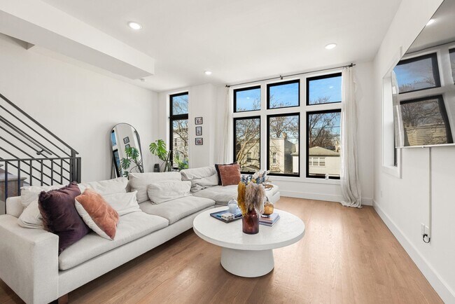 Photo - 121 Prospect St Unit 2