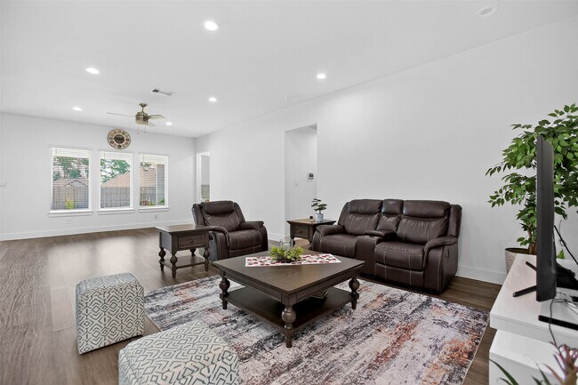 Photo - 13760 Rising Sun Ln