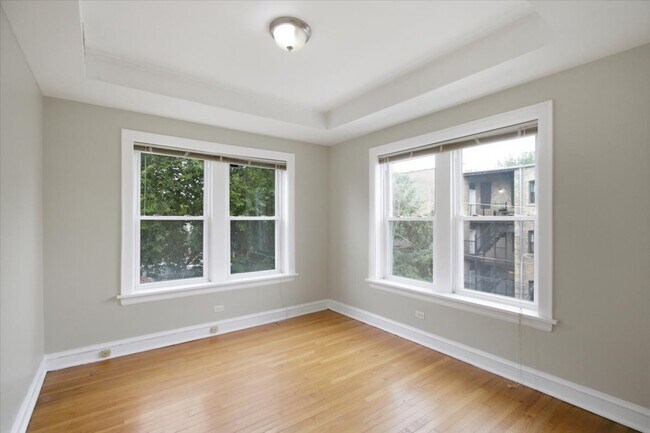 Photo - 2141 W Arthur Ave
