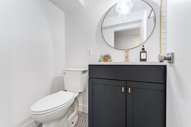 Photo - 121 Hopewell Ave