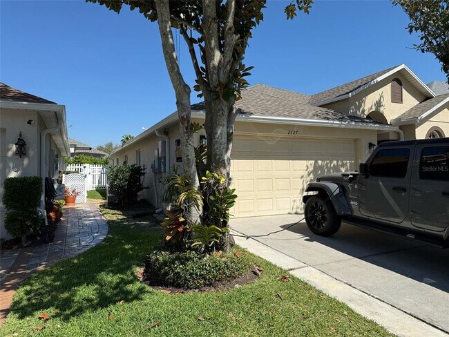 Photo - 2227 Oakington St