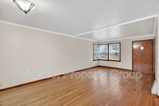 Photo - 1015 Avant Dr