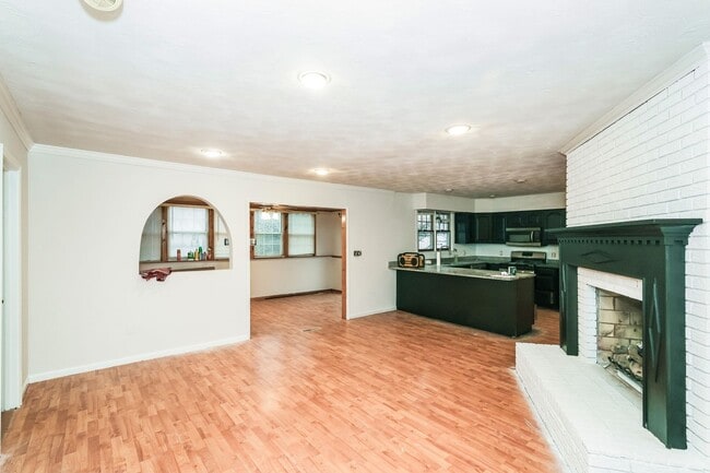 Photo - Beautiful Single Family Rambler with Huge Yard and Off Street Parking