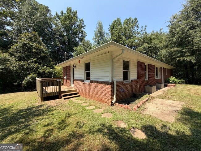 Photo - 448 McBrayer Rd