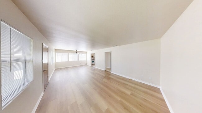 Photo - 11942 Douglas St Unit Front House