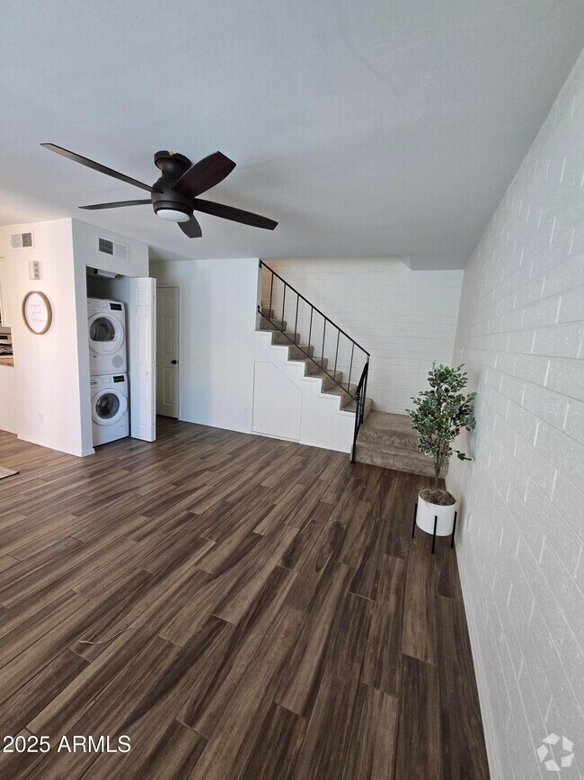 Building Photo - 1029 N Granite Reef Rd Rental