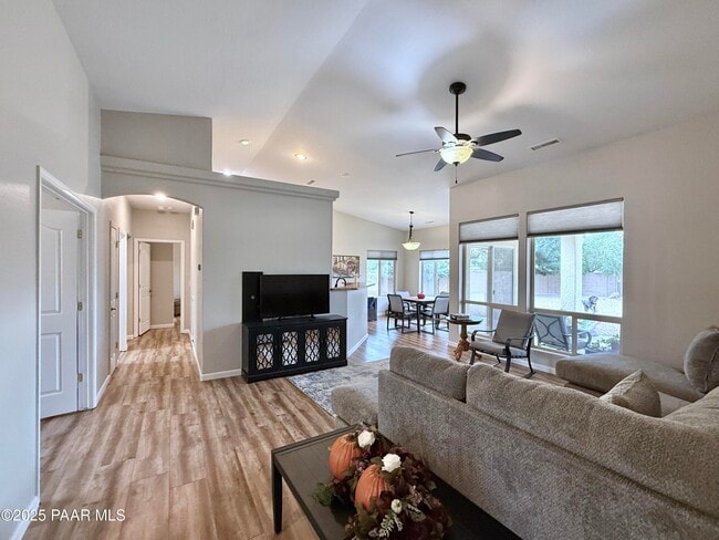 Photo - 6622 Farmstead Rd