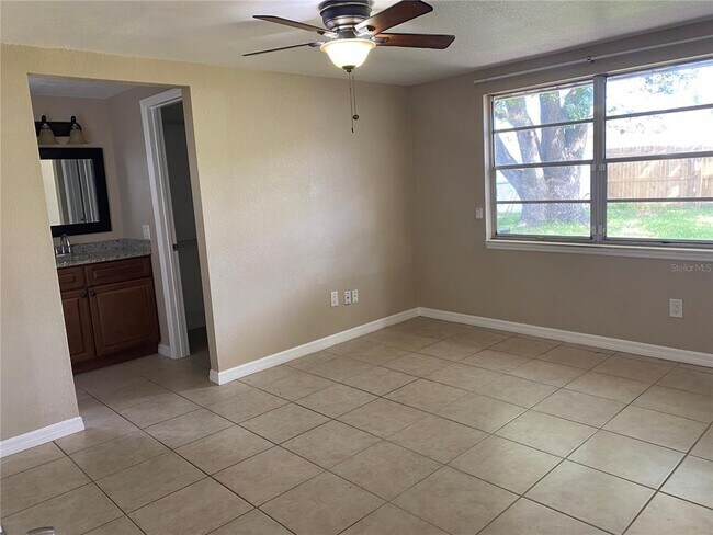 Photo - 7437 Carmel Ave