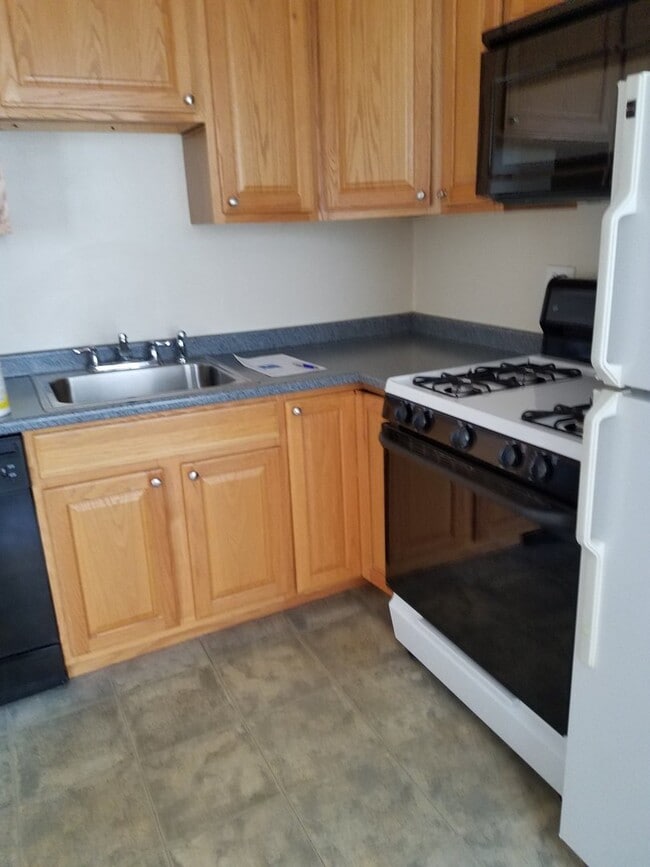 Photo - Main South Unit 313-3