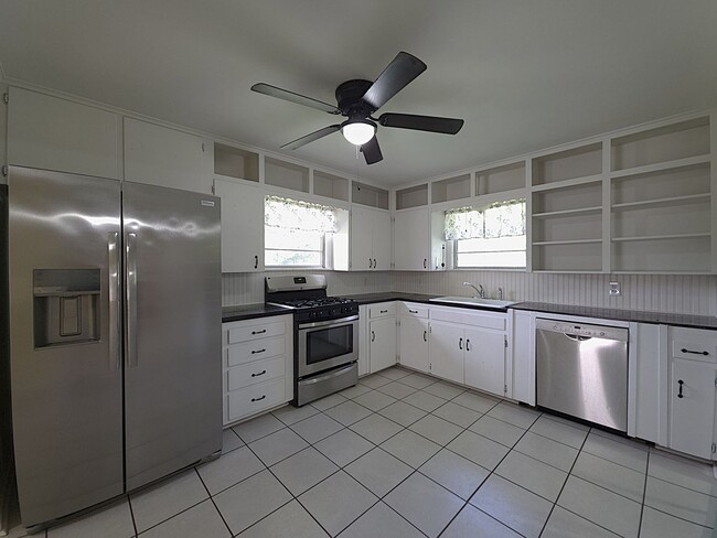 Photo - Spacious Country Home for Lease in Van, Texas!