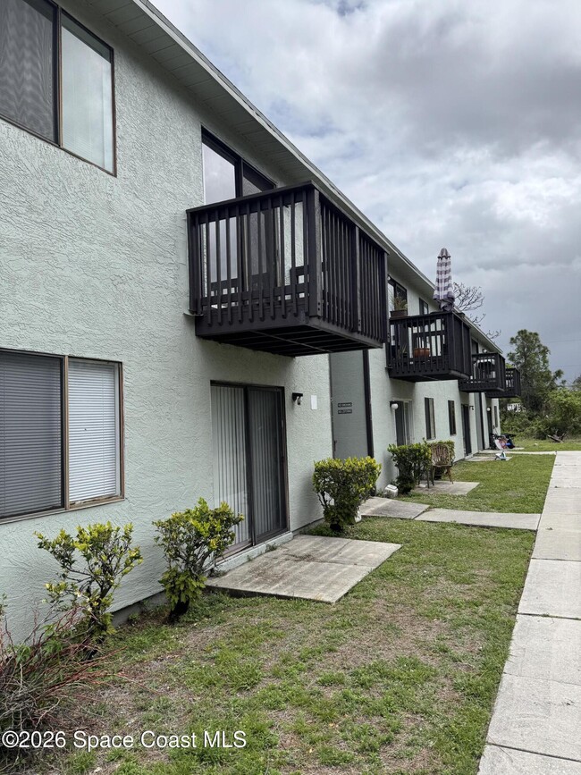 Building Photo - 421 Mercury Ave SE Unit 8