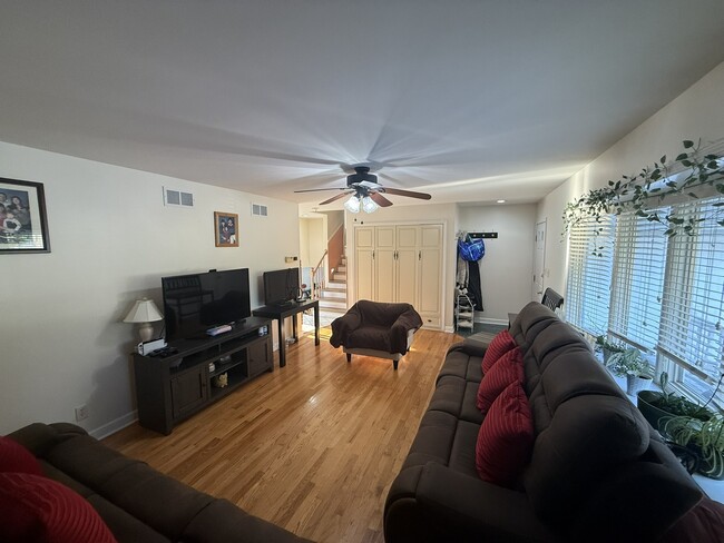 Photo - 1021 Stonegate Rd