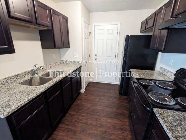 Photo - 463 W 59th St