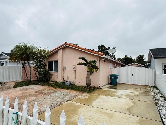 Photo - 19721 SW 122nd Pl