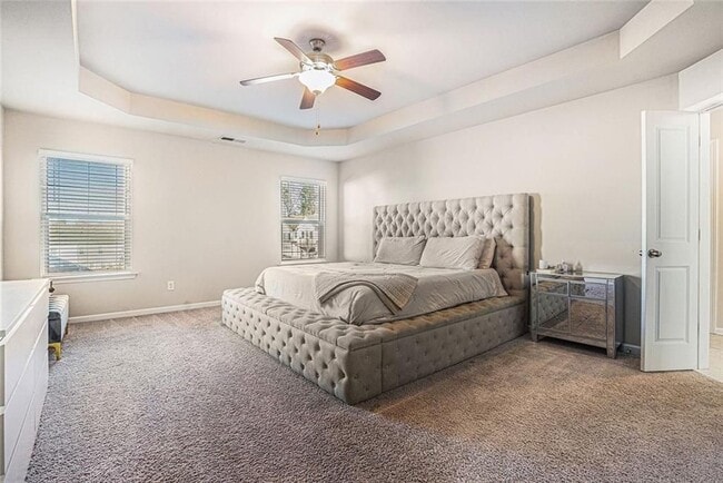 Photo - 5526 Donerail St