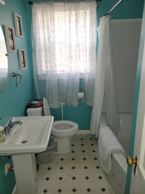 Photo - 718 McKewn St