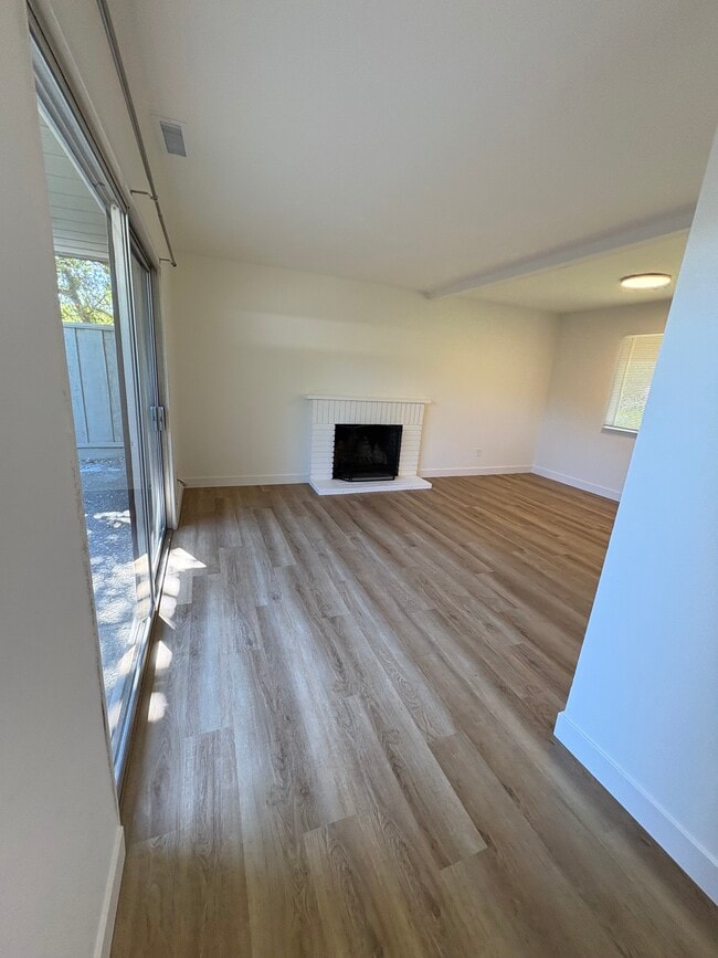 Photo - 230 San Andreas Dr