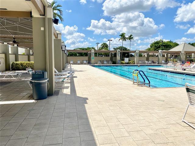 Photo - 4801 Martinique Pl