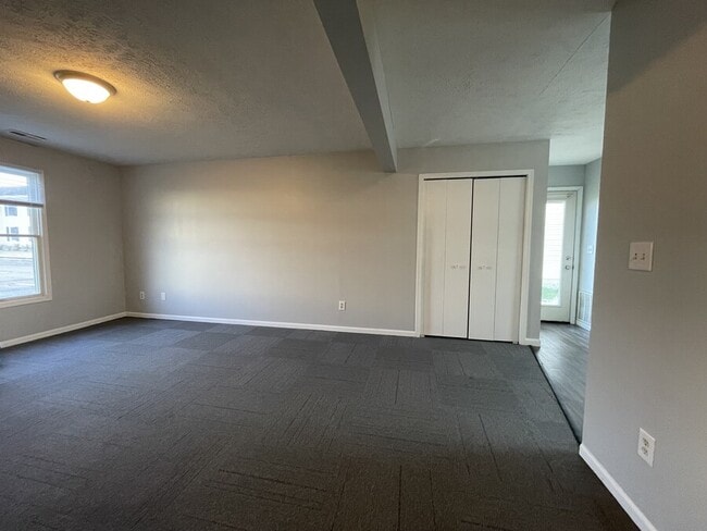 Photo - 350 Stone Creek Dr Unidad A