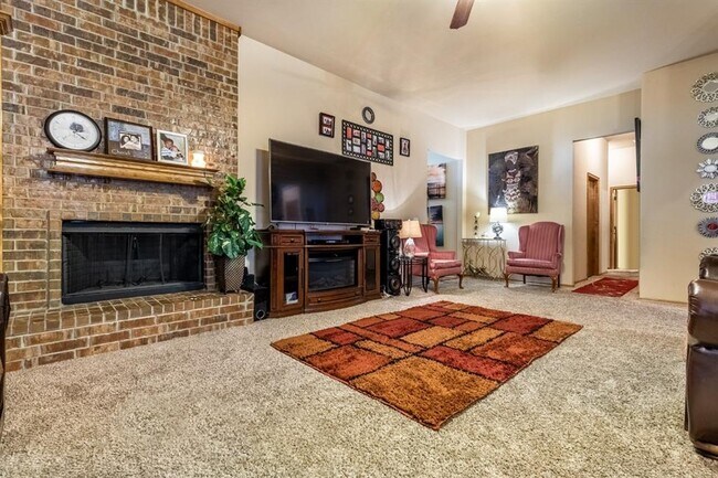 Photo - 8205 Hillers Rd