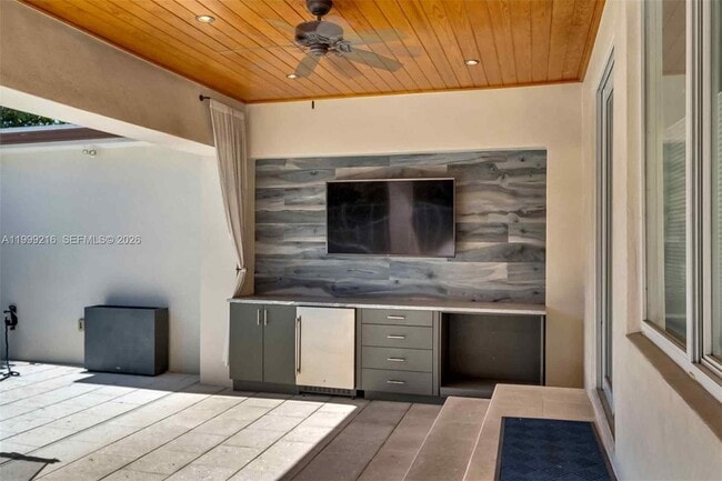 Photo - 1160 NE 98th St