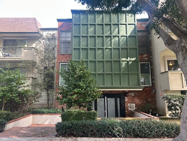 Photo - 3640 Cardiff Ave Unidad Michelle Martin