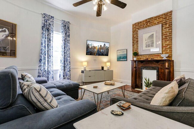 Building Photo - 5128 Freret St Rental