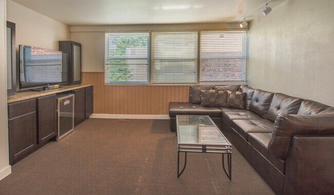 Photo - 512 E Stoughton St Unit 101