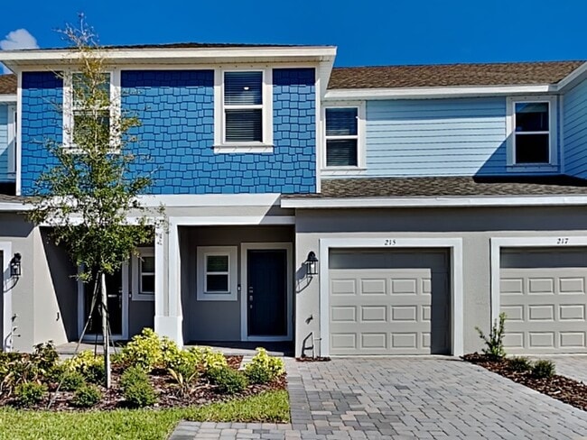 Building Photo - 215 Riverfront Wy