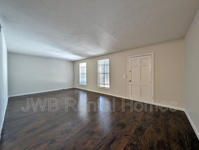 Photo - 851 Bert Rd Unit 7