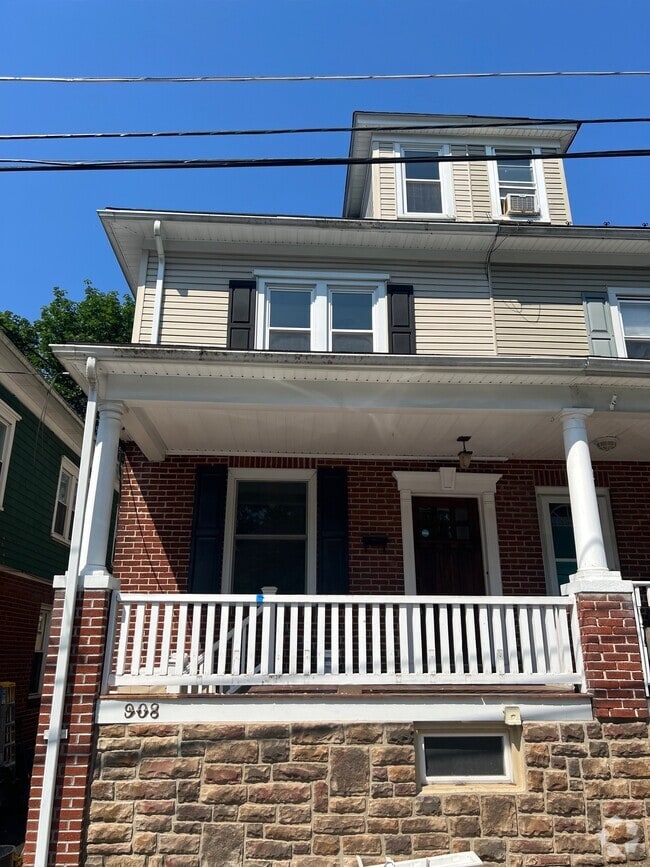 Building Photo - 908 Porter St Rental